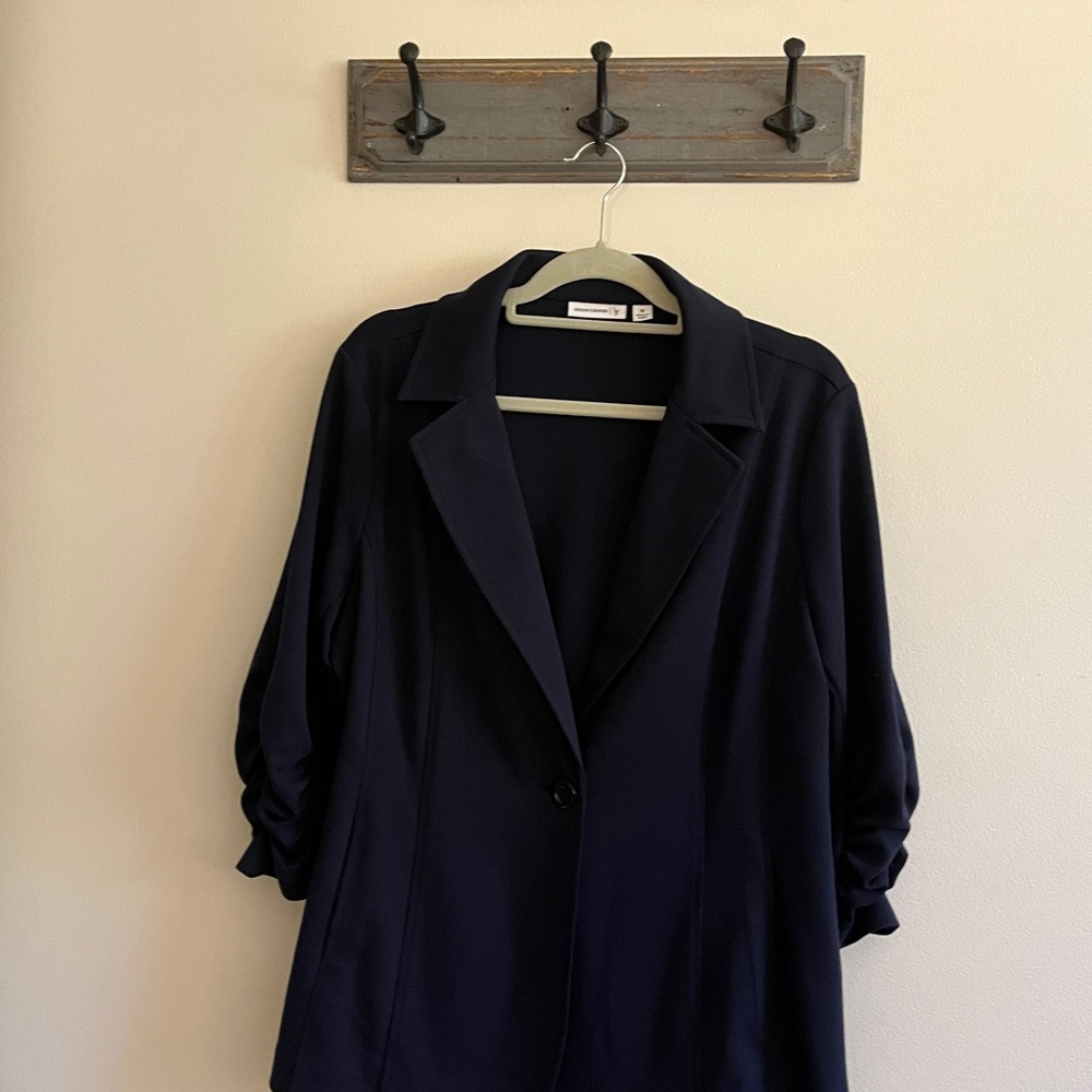 Susan Graver Blue Blazer for Stylish Occasions